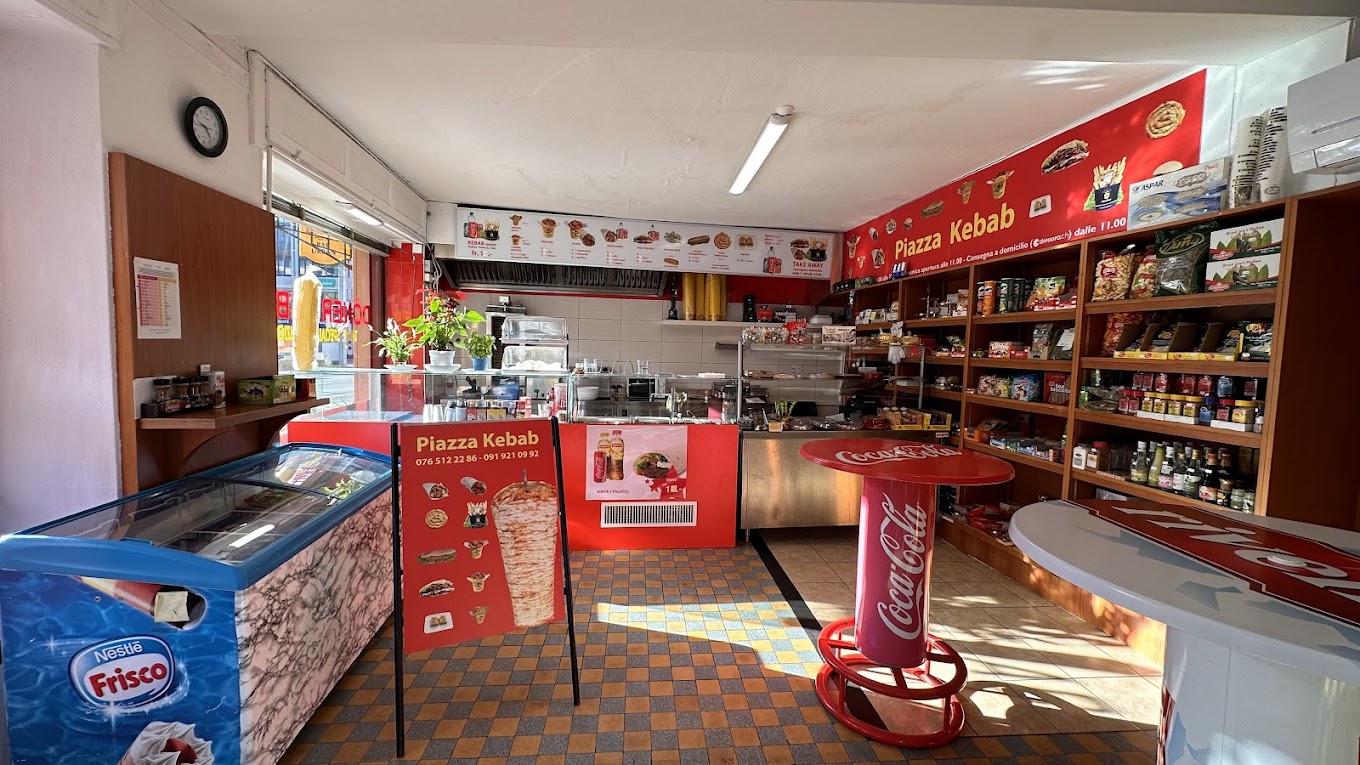 Interno del locale Piazza Kebab